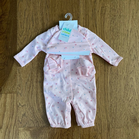 🌼3 for $20🌼 Carter’s newborn set - Picture 2 of 4